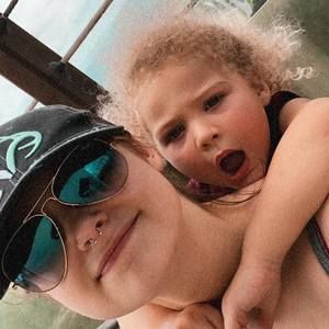 Meet your Posher, Chloe